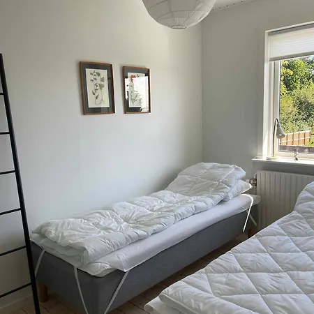 度假居 Charming House With Sea View And Large Plot *