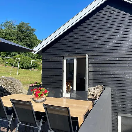 Charming House With Sea View And Large Plot Feriehus