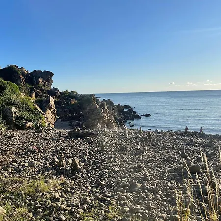 Charming House With Sea View And Large Plot Sandkås