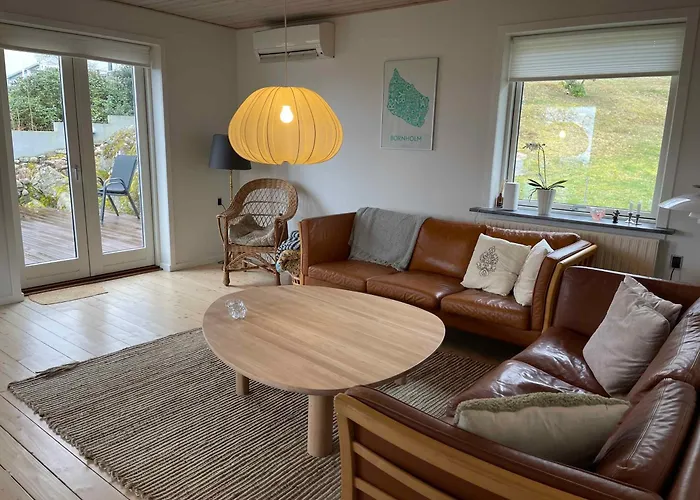 Charming House With Sea View And Large Plot *