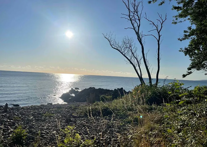 Charming House With Sea View And Large Plot *